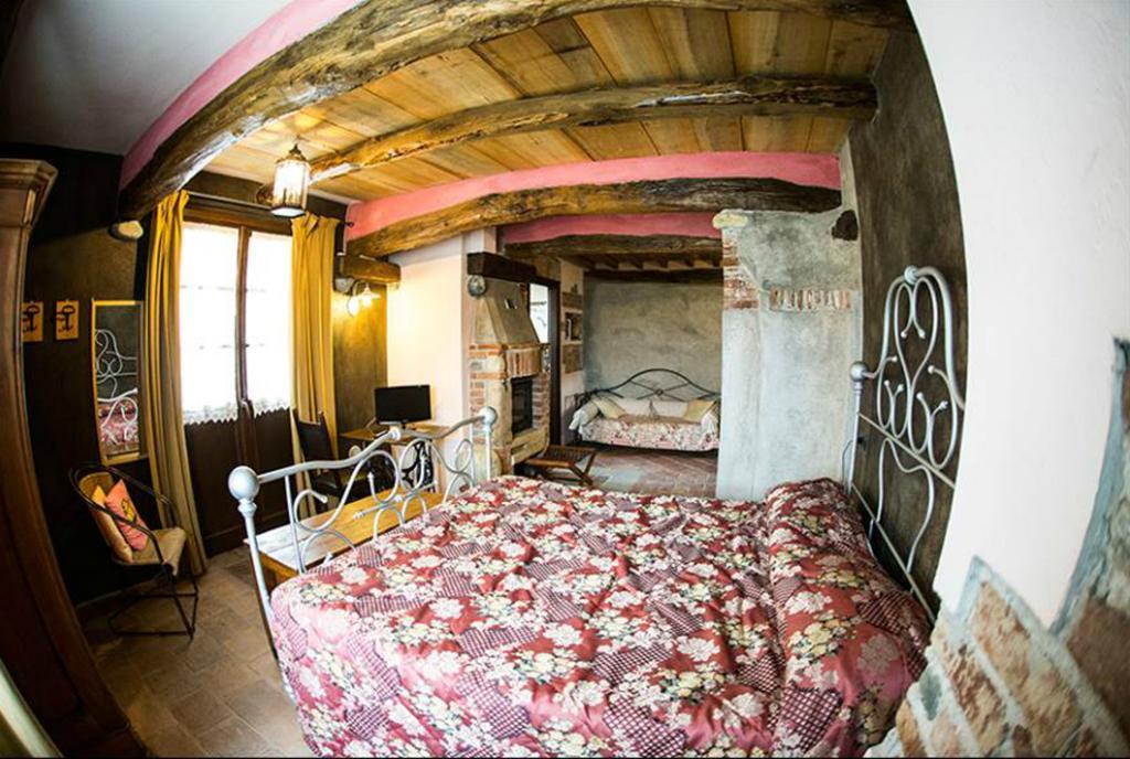 La Via' Bed and Breakfast Cavour Buitenkant foto