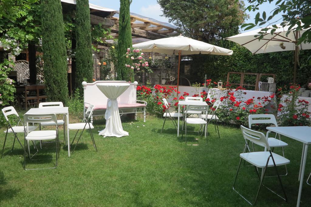 La Via' Bed and Breakfast Cavour Buitenkant foto